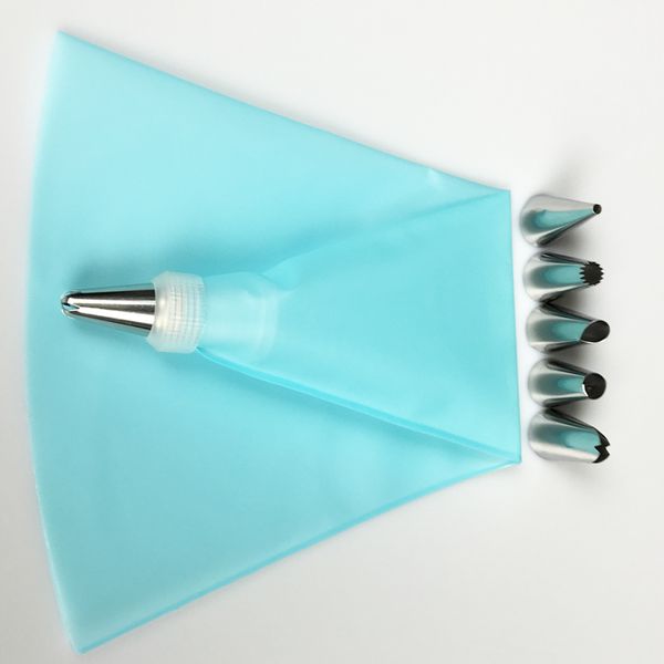 8 pcs/set silicone kitchen accessories icing piping cream pastry bag + 6 stainless steel nozzle set diy cake decorating tips set
8 pcs/set silicone kitchen accessories icing piping cream pastry bag + 6 stainless steel nozzle set diy cake decorating tips set