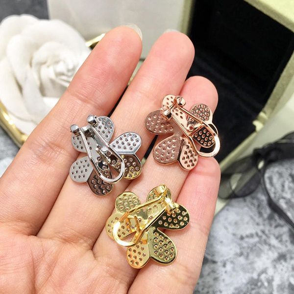 diamond flower earring women piercing frivole 18k golden earring studs women wedding party charm jewelry valentine's day gifts
diamond flower earring women piercing frivole 18k golden earring studs women wedding party charm jewelry valentine's day gifts