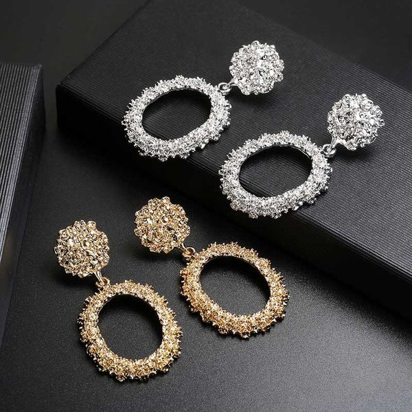 2019 new popular vintage clip on earrings for women golden silver round circle hollow heavy punk earring gift for party brincos
2019 new popular vintage clip on earrings for women golden silver round circle hollow heavy punk earring gift for party brincos