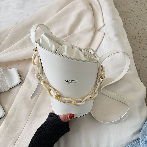 ins горячая кожа pu ковш сумки для женщин 2020 повседневный малый плеча сумка мода женщины путешествия акриловые цепи сумки
ins горячая кожа pu ковш сумки для женщин 2020 повседневный малый плеча сумка мода женщины путешествия акриловые цепи сумки