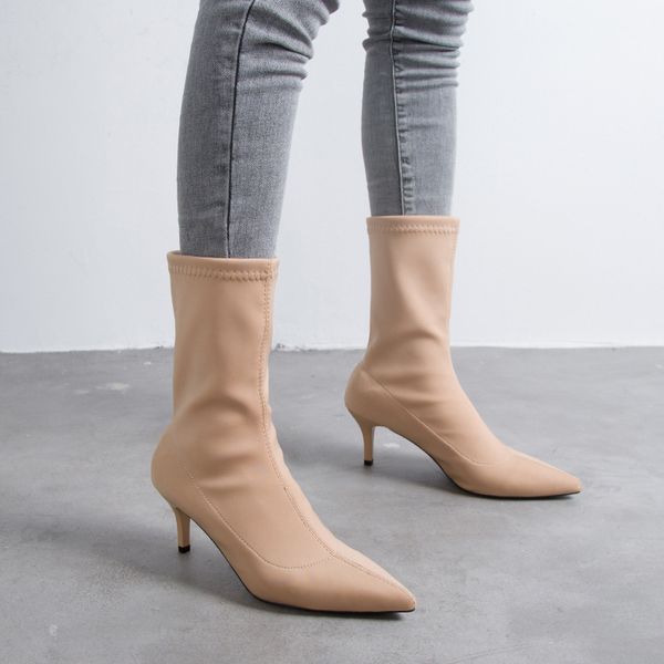 2019 socks short boots woman high-heeled shoes fine with sharp elastic force boots, Black
2019 socks short boots woman high-heeled shoes fine with sharp elastic force boots, Black