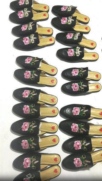 embroider flower slippers factory wholesale leather prinetown slippers with box embroidered rose bales sandals flat soled, Black
embroider flower slippers factory wholesale leather prinetown slippers with box embroidered rose bales sandals flat soled, Black