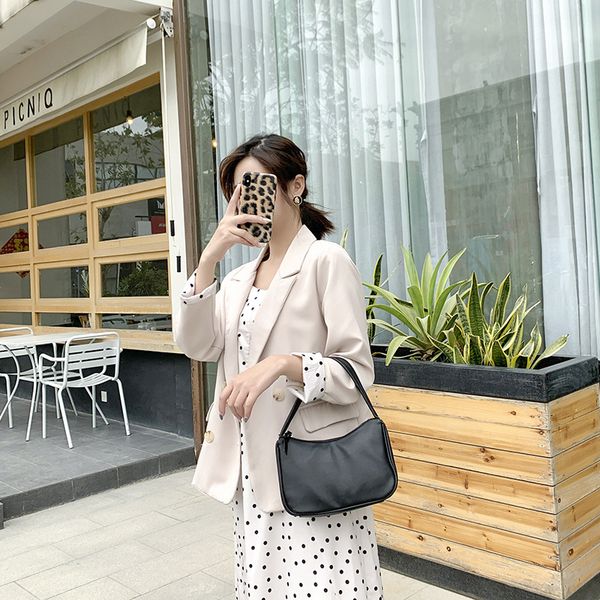 2020 new women's shoulder bag korean version of the vintage ladies clutch bag fashion solid color ladies shoulder
2020 new women's shoulder bag korean version of the vintage ladies clutch bag fashion solid color ladies shoulder