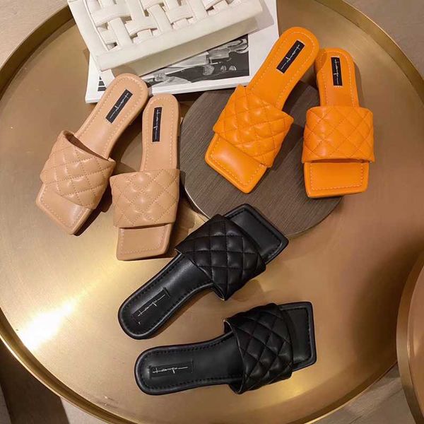 2020 fashion embroidery slippers women square toe flat sandal summer casual beach open toe gingham slipper slides, Black
2020 fashion embroidery slippers women square toe flat sandal summer casual beach open toe gingham slipper slides, Black