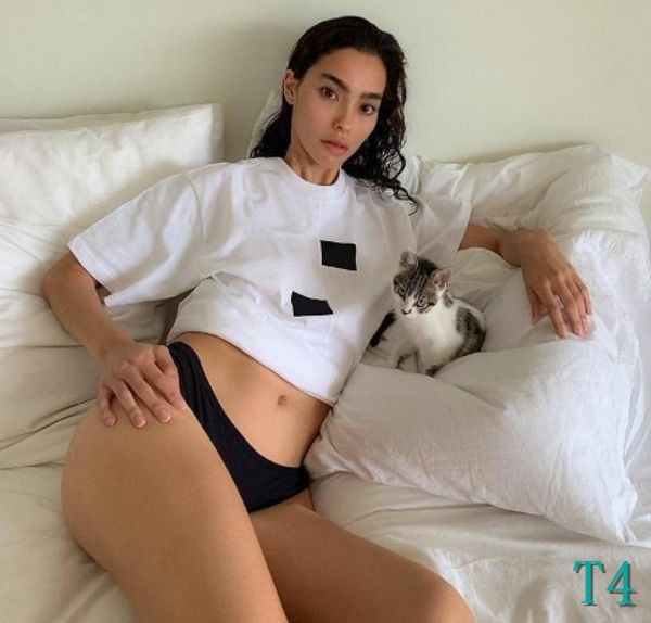 18fw designer box logo x des tee street skateboard women tee fashion short sleeved casual outdoor printed luxury men's t-shirts 106t4, White
18fw designer box logo x des tee street skateboard women tee fashion short sleeved casual outdoor printed luxury men's t-shirts 106t4, White