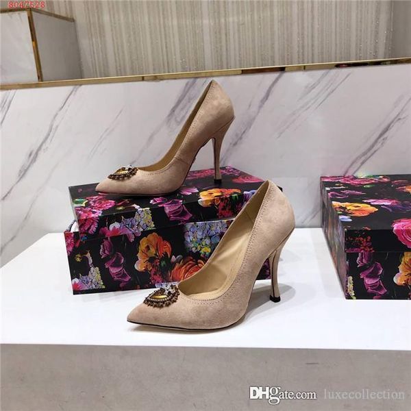the latest womens leather heels dress business party wedding reception stylish pointy stiletto heels heel-height 9.5 cm with box, Black
the latest womens leather heels dress business party wedding reception stylish pointy stiletto heels heel-height 9.5 cm with box, Black