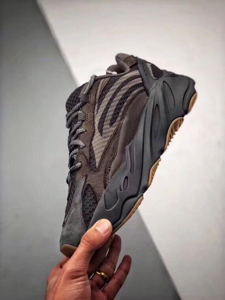 Luxury Brand Mens Womens 700 v2 Geode Running Shoes Authentic Brown Casual Shoes With Original Box Hot Sale
Luxury Brand Mens Womens 700 v2 Geode Running Shoes Authentic Brown Casual Shoes With Original Box Hot Sale