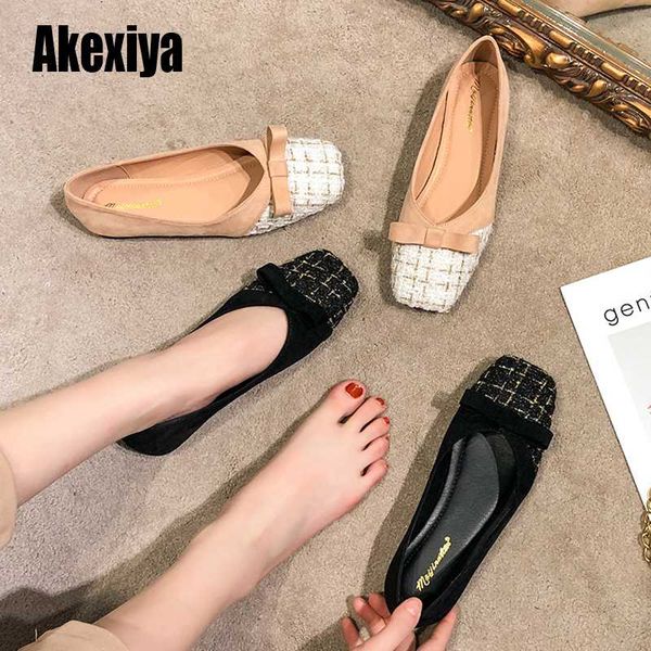 2020 autumn new single shoes female flat bottom square head fashion soft bottom wild bowknot large size 43 female flat shoes, Black
2020 autumn new single shoes female flat bottom square head fashion soft bottom wild bowknot large size 43 female flat shoes, Black