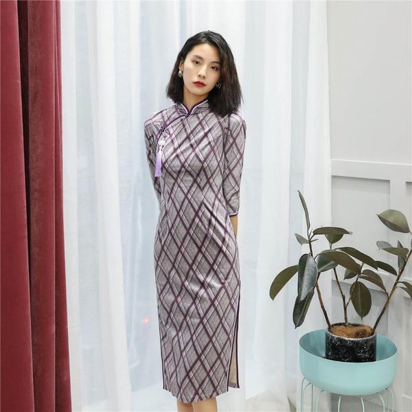 shanghai story 2019 half sleeve chinese traditional dress velvet cheongsam knee length qipao for autumn winter, Red
shanghai story 2019 half sleeve chinese traditional dress velvet cheongsam knee length qipao for autumn winter, Red