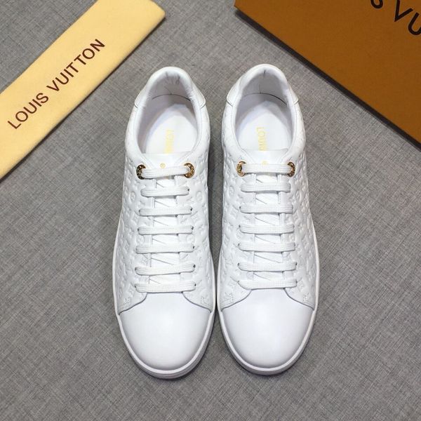 the same style as the star, high-end luxury men's casual sports shoes, fashion design brands, platform men's shoes, vintage patter, Black 
the same style as the star, high-end luxury men's casual sports shoes, fashion design brands, platform men's shoes, vintage patter, Black