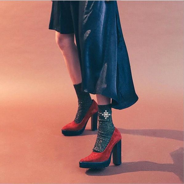 pearls pre-design colorful glitter socks women cotton autumn winter socks long lace funny warm shiny ladies harajuku, Black;white
pearls pre-design colorful glitter socks women cotton autumn winter socks long lace funny warm shiny ladies harajuku, Black;white