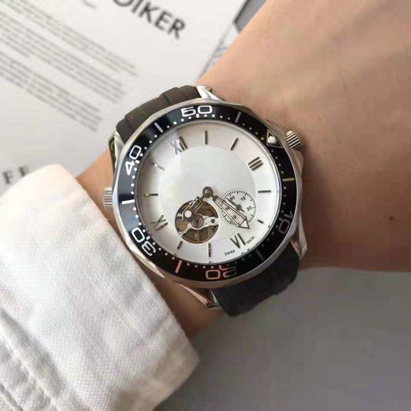 wholesale haima 300 series men's watch super waterproof full-automatic mechanical movement mineral wear-resistant mirror rubber strap, Slivery;brown
wholesale haima 300 series men's watch super waterproof full-automatic mechanical movement mineral wear-resistant mirror rubber strap, Slivery;brown