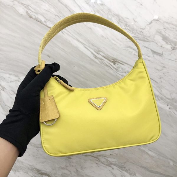 20210 waterproof canvas chain designer lady's shoulder bag lady's handbag vintage purse messenger bag designer handbag
20210 waterproof canvas chain designer lady's shoulder bag lady's handbag vintage purse messenger bag designer handbag