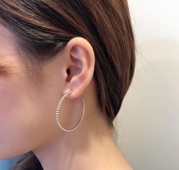 women jewelry hoop earrigns luxury new v c a designer 18k gold plated huge hoop earrings gift, Golden;silver
women jewelry hoop earrigns luxury new v c a designer 18k gold plated huge hoop earrings gift, Golden;silver