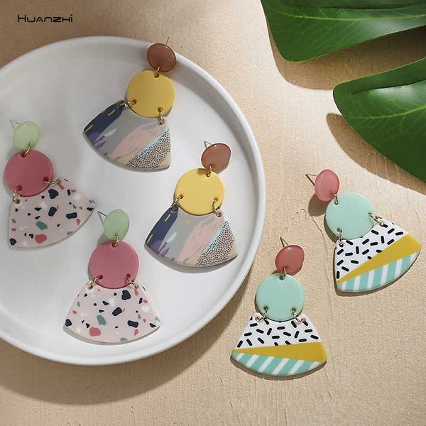 huanzhi 2020 new s925 fresh simple beach vacation geometric irregular splice hit color acrylic drop earring for women girl party, Silver
huanzhi 2020 new s925 fresh simple beach vacation geometric irregular splice hit color acrylic drop earring for women girl party, Silver