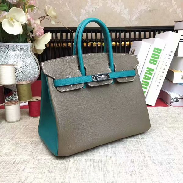 wholesale,handmade original epsom leather 2tones design purse30cm,wax thread,have both gold and silver hardware,by order 10-15days
wholesale,handmade original epsom leather 2tones design purse30cm,wax thread,have both gold and silver hardware,by order 10-15days