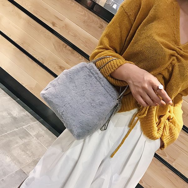 2020 new women's shoulder fashionable simple lady crossbody bag korean plush women's shoulder bag
2020 new women's shoulder fashionable simple lady crossbody bag korean plush women's shoulder bag