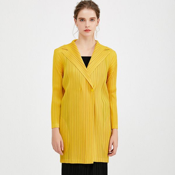 spring 2020 women pleated new style basic lapel coat casual light mature one button jacket, Tan;black
spring 2020 women pleated new style basic lapel coat casual light mature one button jacket, Tan;black