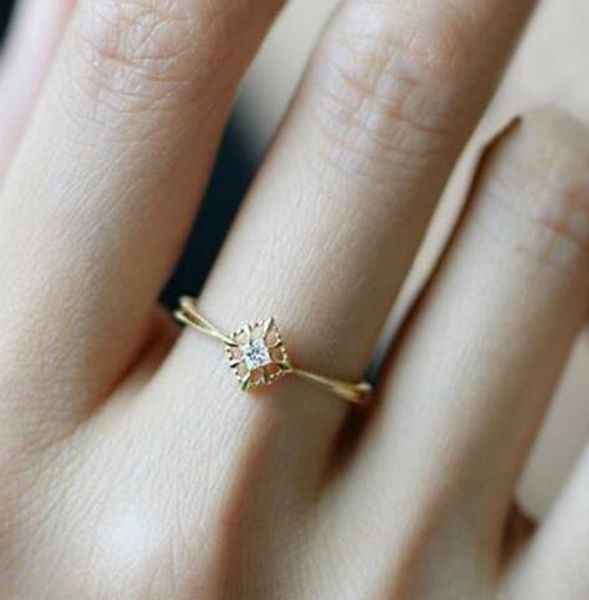 2019 new style gold color hollow out ring for women with cubic zircon stone vintage elegant and simple gilrs engagement rings, Golden;silver
2019 new style gold color hollow out ring for women with cubic zircon stone vintage elegant and simple gilrs engagement rings, Golden;silver