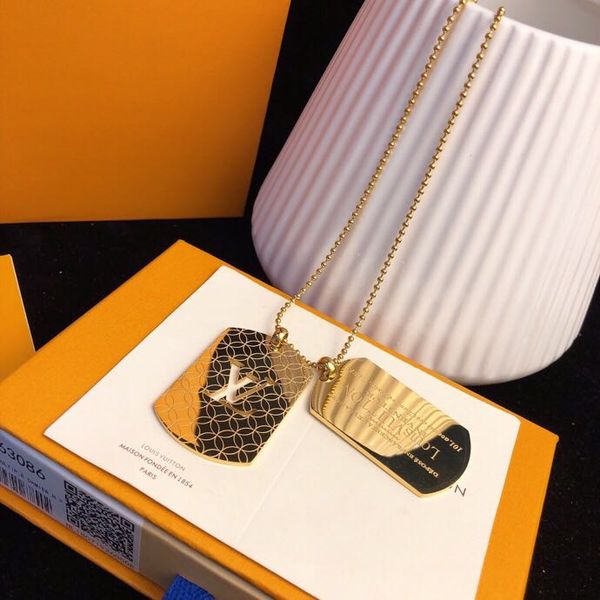 2019 limited necklace luxury jewelry men's and women's necklace metal silver hanging plate hollow letter carved men's necklac
2019 limited necklace luxury jewelry men's and women's necklace metal silver hanging plate hollow letter carved men's necklac