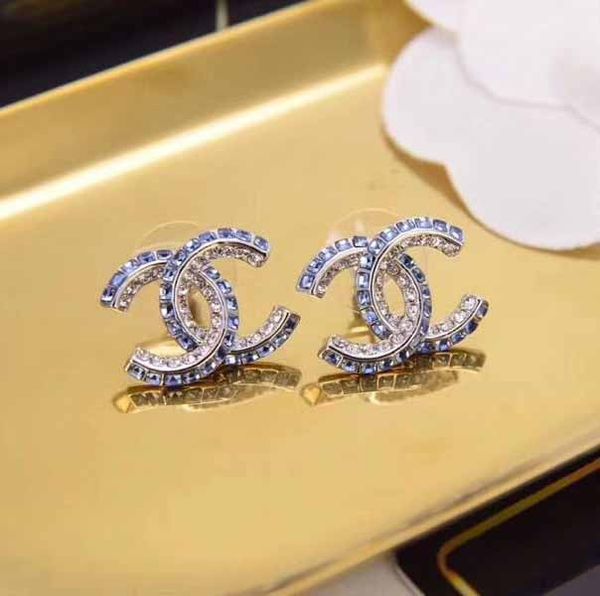 Luxury tud earring with blue and white diamond fa hion brand name earring in 925 ilver needle p 6803a
Luxury tud earring with blue and white diamond fa hion brand name earring in 925 ilver needle p 6803a