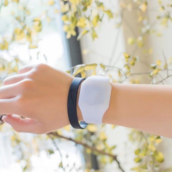 touch screen jelly ultra-thin led touch screen jelly ultra-thin watch led watch, Blue
touch screen jelly ultra-thin led touch screen jelly ultra-thin watch led watch, Blue