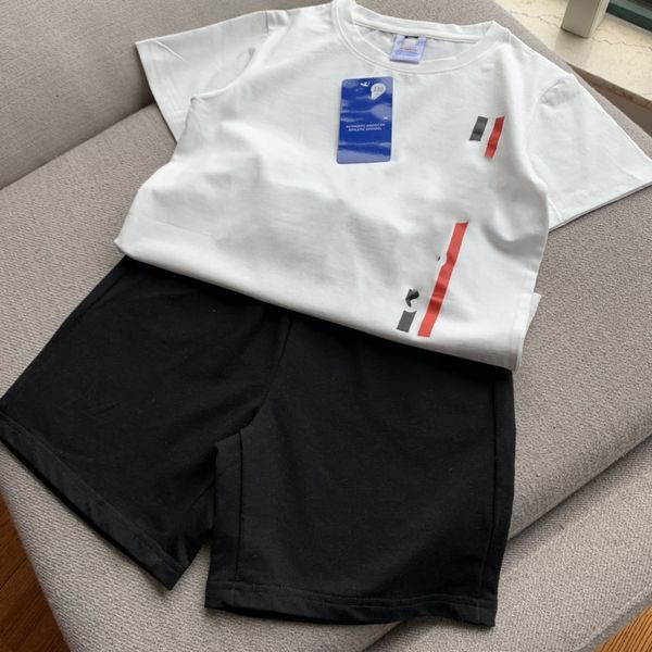 4470 2020 classic printing round collar short sleeve t-shirt two-piece suit all-match t-shirt shorts and shorts
4470 2020 classic printing round collar short sleeve t-shirt two-piece suit all-match t-shirt shorts and shorts