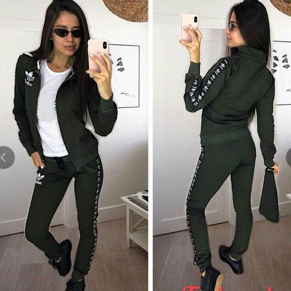 neo brand designer women's long sleeved zipper printed dress suit print three - bar garment two piece suit sportswear, Gray
neo brand designer women's long sleeved zipper printed dress suit print three - bar garment two piece suit sportswear, Gray