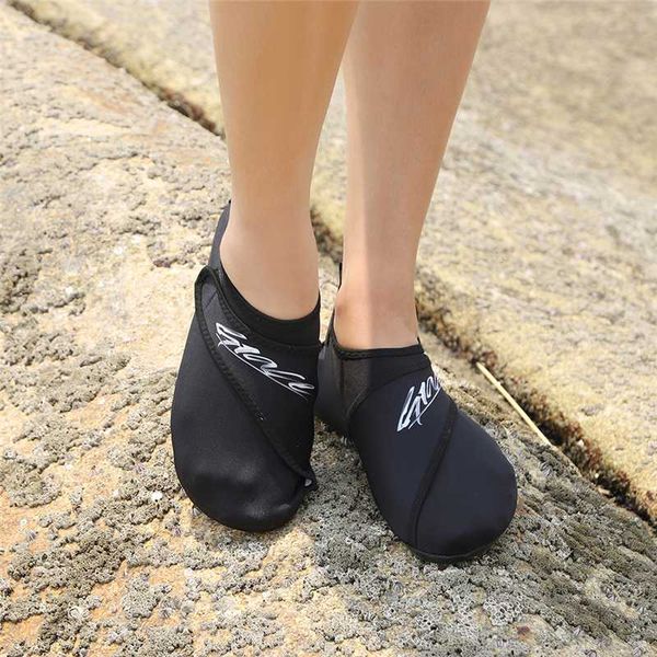 water shoes men summer shoes breathable aqua woman beach slippers river sea sandals swimming diving socks
water shoes men summer shoes breathable aqua woman beach slippers river sea sandals swimming diving socks