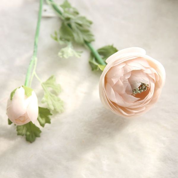 7pcs/lot artificial flower branches lu lotus tea rose silk flower for home decoration garden fake flower decoration wedding background wall
7pcs/lot artificial flower branches lu lotus tea rose silk flower for home decoration garden fake flower decoration wedding background wall