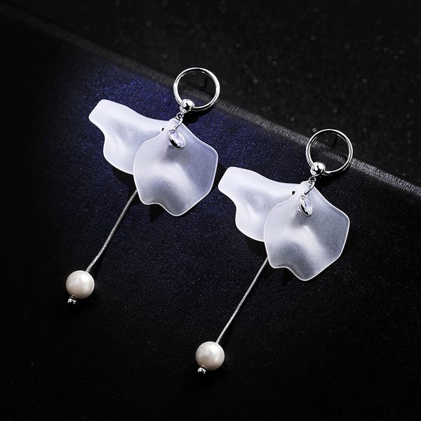 fashion white flowers cubic zirconia drop stud earrings simulated pearls tassel dangle earrings for women, Silver
fashion white flowers cubic zirconia drop stud earrings simulated pearls tassel dangle earrings for women, Silver