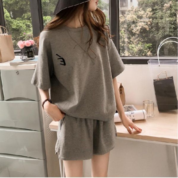 2020 new fa7241 women pants sweatpants+ running t-shirts men sets jogging sportswear pants gym fitness sportswear tracksuit pants, Gray
2020 new fa7241 women pants sweatpants+ running t-shirts men sets jogging sportswear pants gym fitness sportswear tracksuit pants, Gray