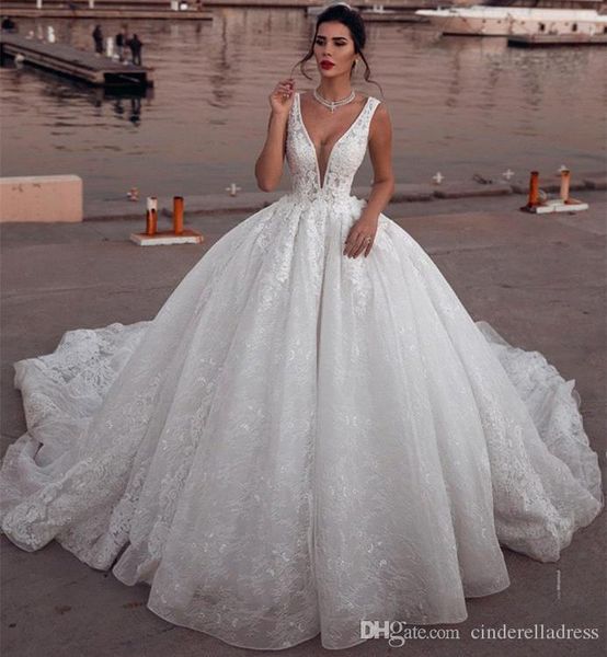 2020 glamorous cathedral train sleeveless v-neck wedding dresses ball gown lace bridal gowns luxury bride wedding gowns, White
2020 glamorous cathedral train sleeveless v-neck wedding dresses ball gown lace bridal gowns luxury bride wedding gowns, White