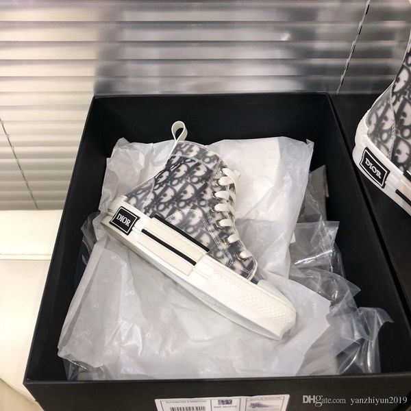 2019 Popular Leather Women sneakers Runners shoes Fashion female leisure Driving Shoes woman Skateboard SHOES with box dustbag
2019 Popular Leather Women sneakers Runners shoes Fashion female leisure Driving Shoes woman Skateboard SHOES with box dustbag