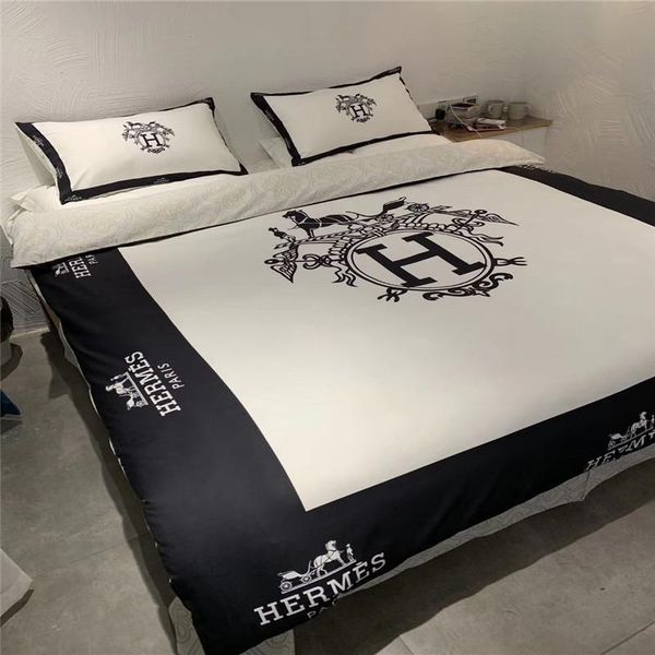 luxury classic brand simple style bedding sets letter print bedding set european style soft duvet cover ing
luxury classic brand simple style bedding sets letter print bedding set european style soft duvet cover ing