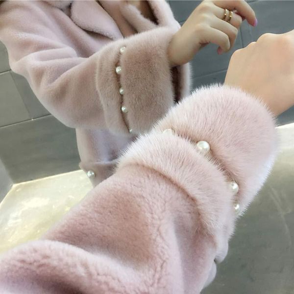 suede sheep shearing one female jacket noble 2019 winter new women's haining granule fur coat, Black
suede sheep shearing one female jacket noble 2019 winter new women's haining granule fur coat, Black