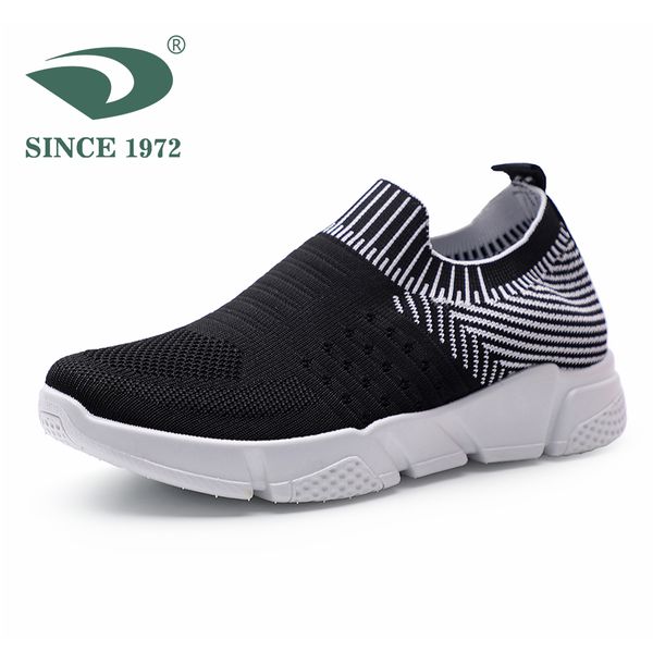 women's athletic mesh walking shoes, lightweight and breathable slip-on sneakers, Black
women's athletic mesh walking shoes, lightweight and breathable slip-on sneakers, Black