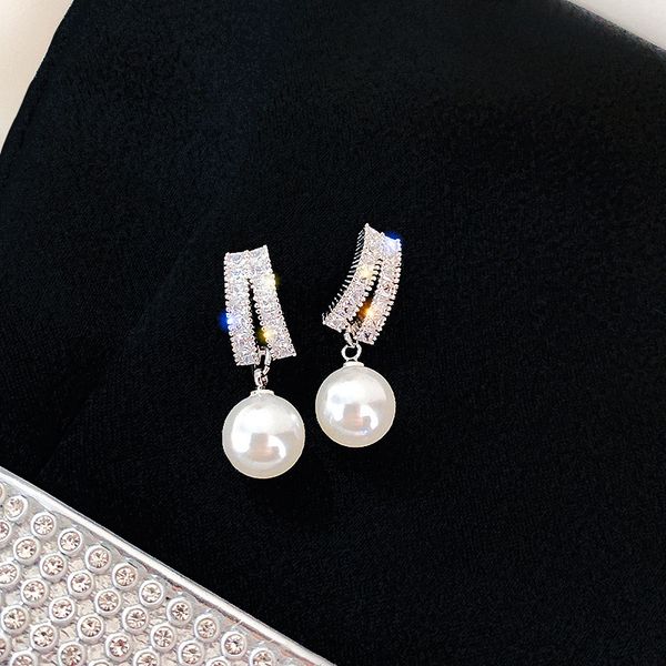 2020 new cubic zirconia stud earrings for women fashion jewelry created pearl earrings female party jewelry gift, Golden;silver
2020 new cubic zirconia stud earrings for women fashion jewelry created pearl earrings female party jewelry gift, Golden;silver