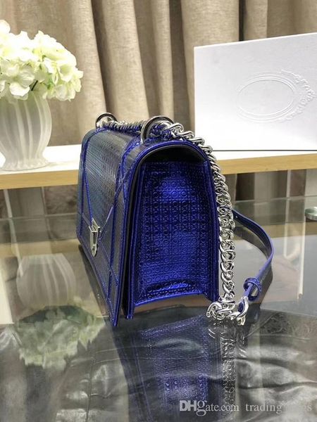 2019 designer new tengge leather pattern classic brand high-end women's shoulder bag messenger bag
2019 designer new tengge leather pattern classic brand high-end women's shoulder bag messenger bag
