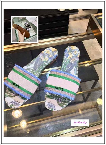 new dazzle flowers trendy bohemia women slippers letter embroidery lady sandal size 35, Black
new dazzle flowers trendy bohemia women slippers letter embroidery lady sandal size 35, Black