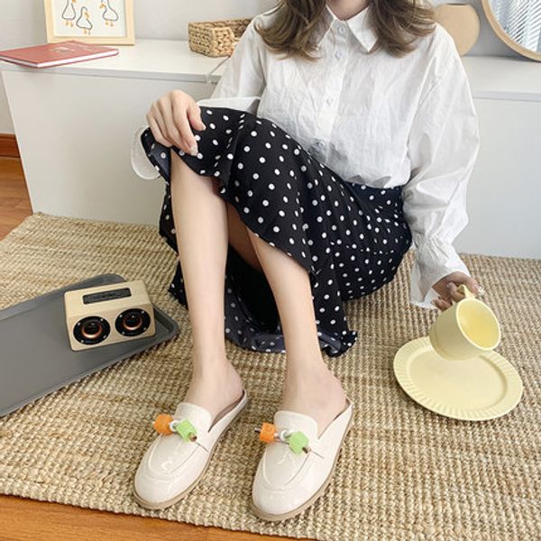 flat bottom patent leather baotou female slippers 2020 wear candy-colored lazy shoes wild plus size fashion slippers, Black
flat bottom patent leather baotou female slippers 2020 wear candy-colored lazy shoes wild plus size fashion slippers, Black