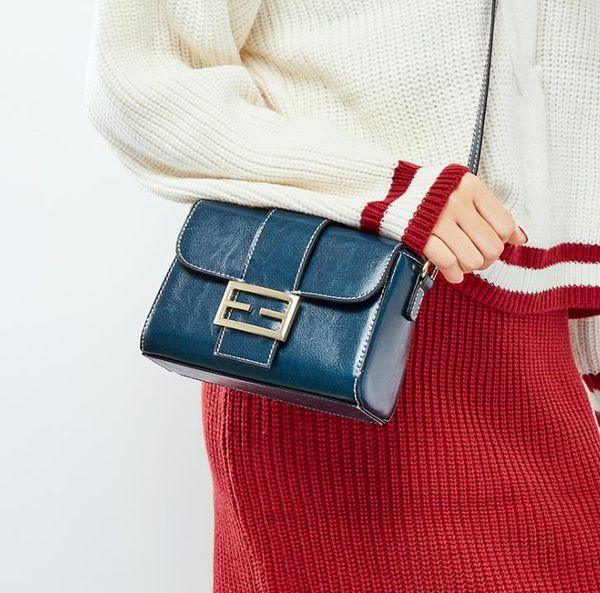 europe and the united states 2020 new tide leather handbags fashion wild shoulder bag female fashion personality explosion models leather sm
europe and the united states 2020 new tide leather handbags fashion wild shoulder bag female fashion personality explosion models leather sm