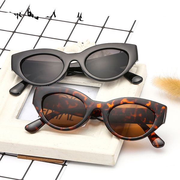 designer cross printing sunglasses 2019 new european and american retro narrow box ins hip hop luxury sunglasses for men and women, White;black
designer cross printing sunglasses 2019 new european and american retro narrow box ins hip hop luxury sunglasses for men and women, White;black