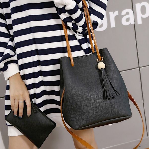 women's bag 2019 new wooden bead bucket fashion tassel handbag shoulder slant cross bag
women's bag 2019 new wooden bead bucket fashion tassel handbag shoulder slant cross bag