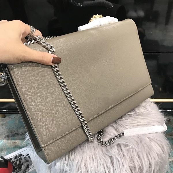 2019 new designer light luxury design chain bag ladies handbag crossbody bag fashion charm universal classic bag
2019 new designer light luxury design chain bag ladies handbag crossbody bag fashion charm universal classic bag