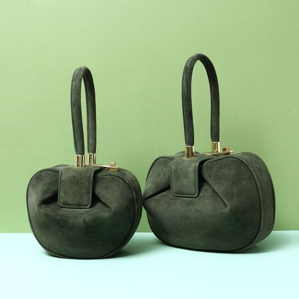 new european and american style leather women's bag solid color lamb's skin retro wonton handbag
new european and american style leather women's bag solid color lamb's skin retro wonton handbag