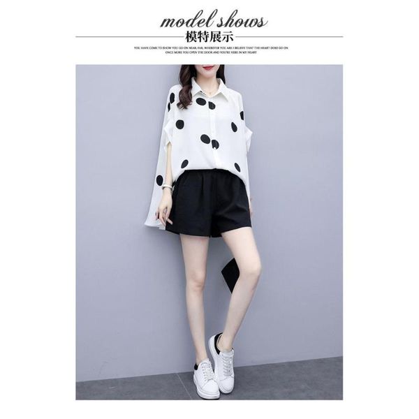 2020 fashion women long split sleeves jacket with polka dot print and and black elastic waistband short two pieces setsfor lady, White;black
2020 fashion women long split sleeves jacket with polka dot print and and black elastic waistband short two pieces setsfor lady, White;black