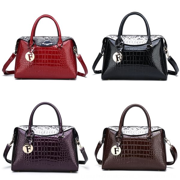 crocodile pattern women's 2020 large capacity versatile shoulder bag female middle-aged mother portable shoulder messenger bag, White
crocodile pattern women's 2020 large capacity versatile shoulder bag female middle-aged mother portable shoulder messenger bag, White