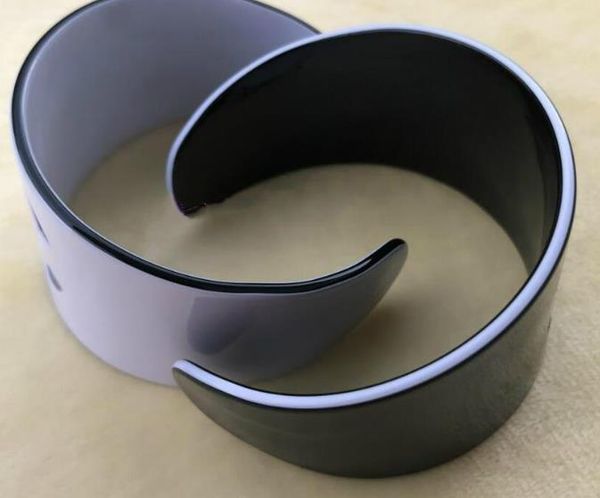 Новая мода акриловые браслеты выгравированы логотип модные аксессуары символ мо 
Новая мода акриловые браслеты выгравированы логотип модные аксессуары символ мо