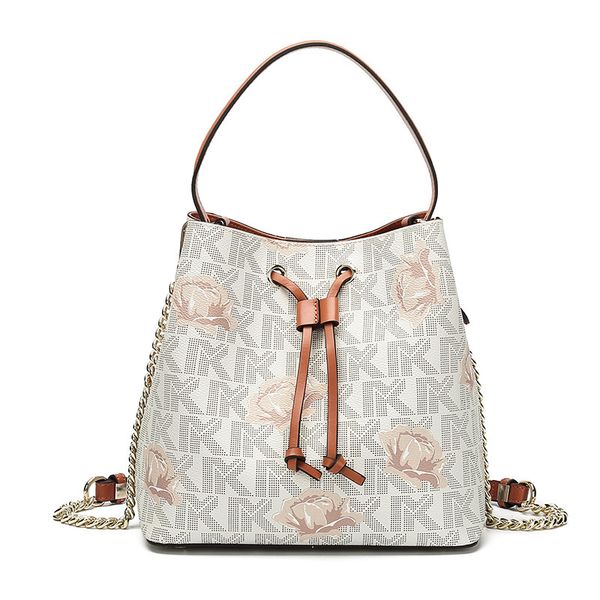 2020 new handbags leather bucket bag european and american fashion shoulder bags
2020 new handbags leather bucket bag european and american fashion shoulder bags